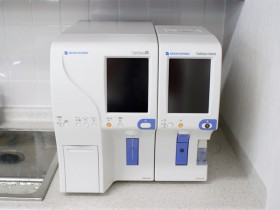 CRP測定器・末梢血一般検査測定器